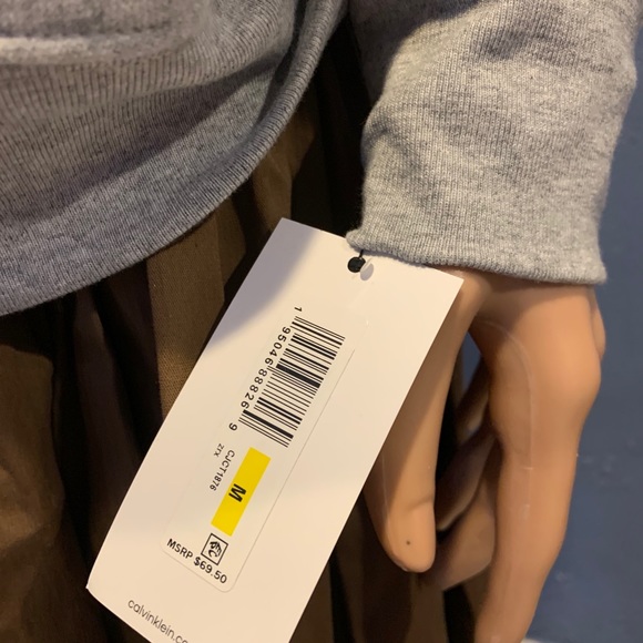 Calvin Klein Sweater - Picture 3 of 7